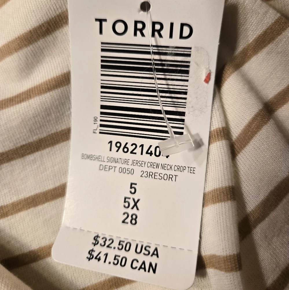 Torrid Bombshell Signature Crop Tee 5X - Picture 8 of 8